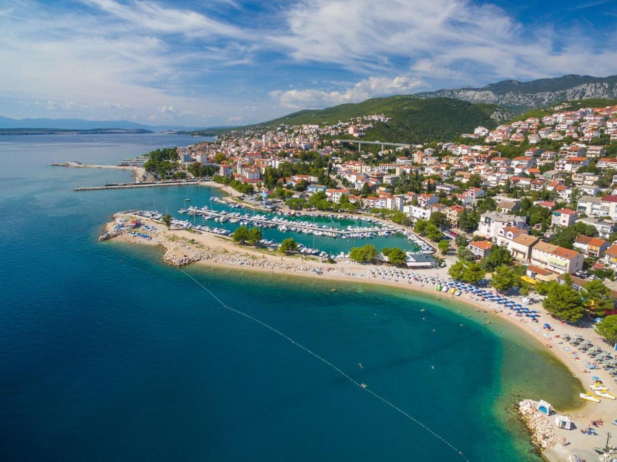 Apartments Luna Crikvenica Luaran gambar