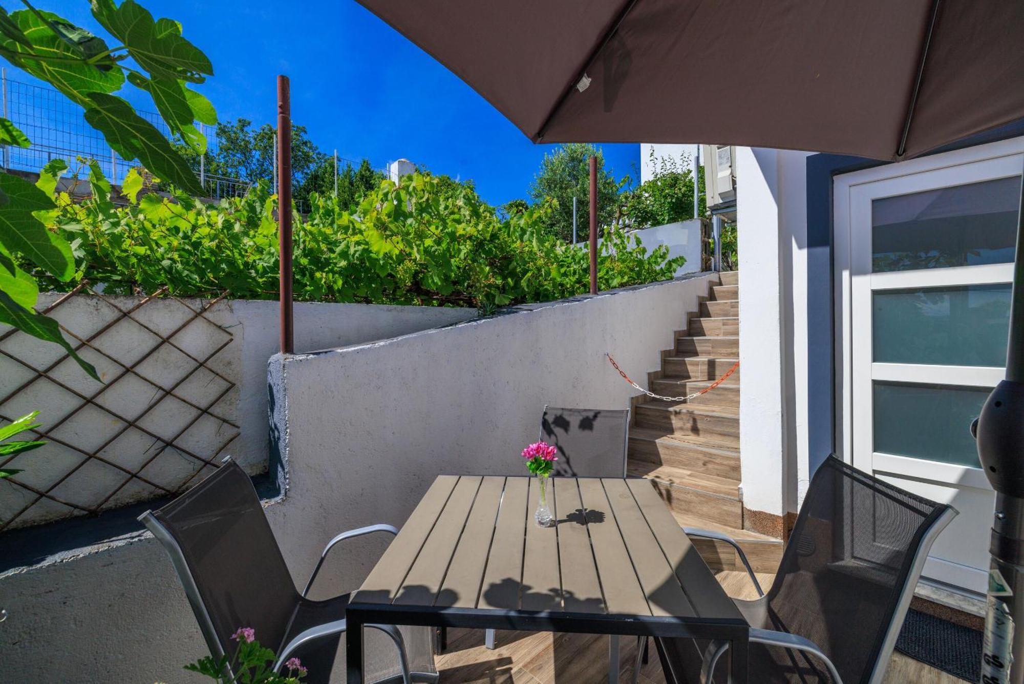 Apartments Luna Crikvenica Luaran gambar