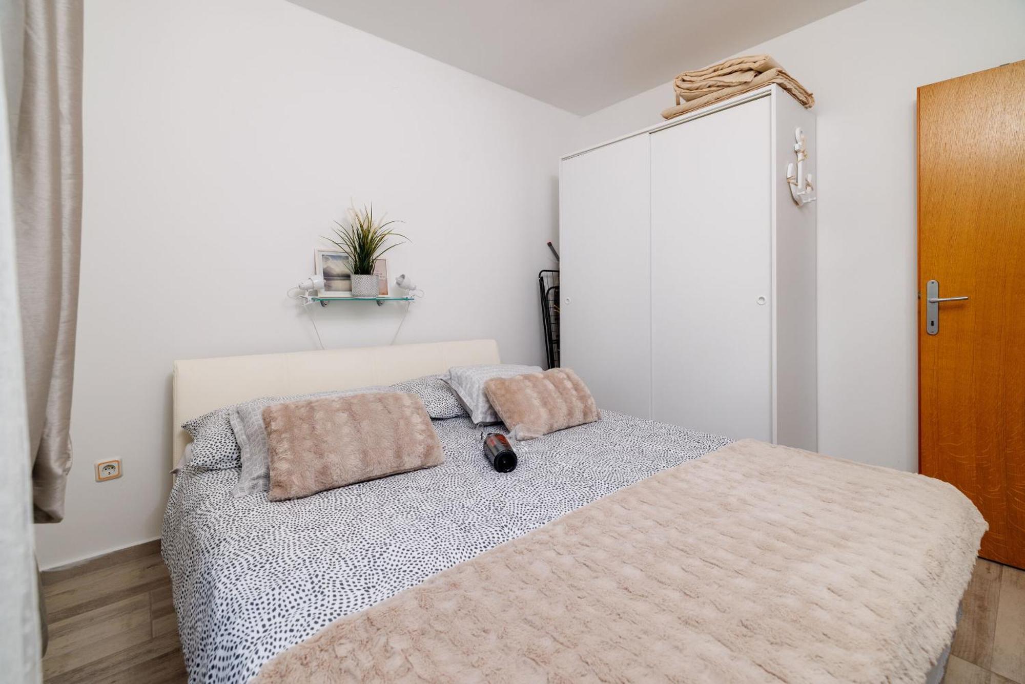 Apartments Luna Crikvenica Luaran gambar